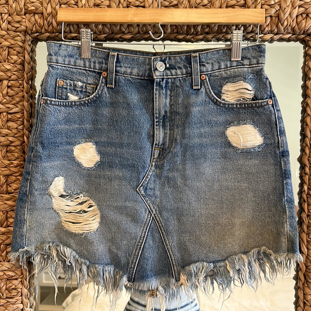 Seven For All Mankind distressed denim skirt. 27.